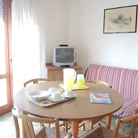 Luminous Flat With Balcony-beahost