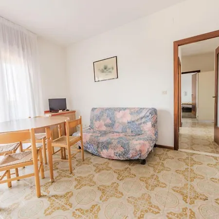 Daire Luminous Flat With Balcony-beahost *