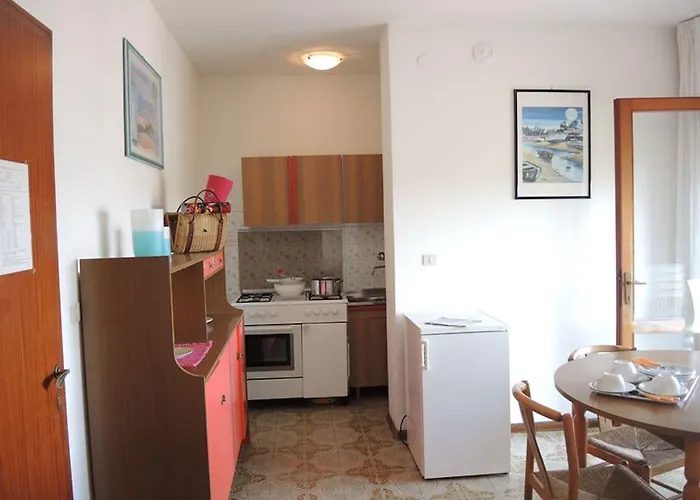 Lejlighed Luminous Flat With Balcony-beahost *