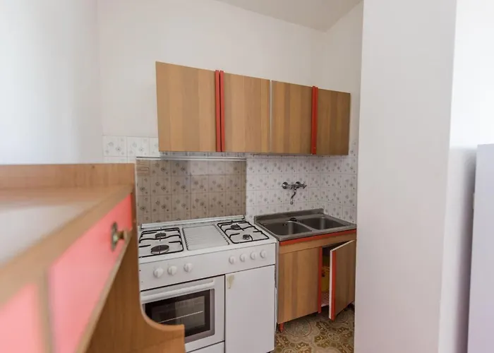 Διαμέρισμα Luminous Flat With Balcony-beahost *