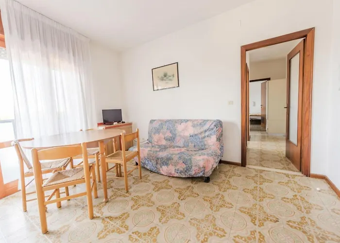 Διαμέρισμα Luminous Flat With Balcony-beahost *